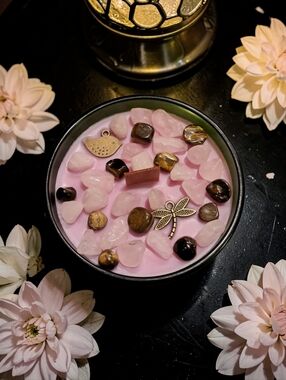 Hand Crafted , Wicked Worthy Wax, Flight Fantasy 4 oz candle